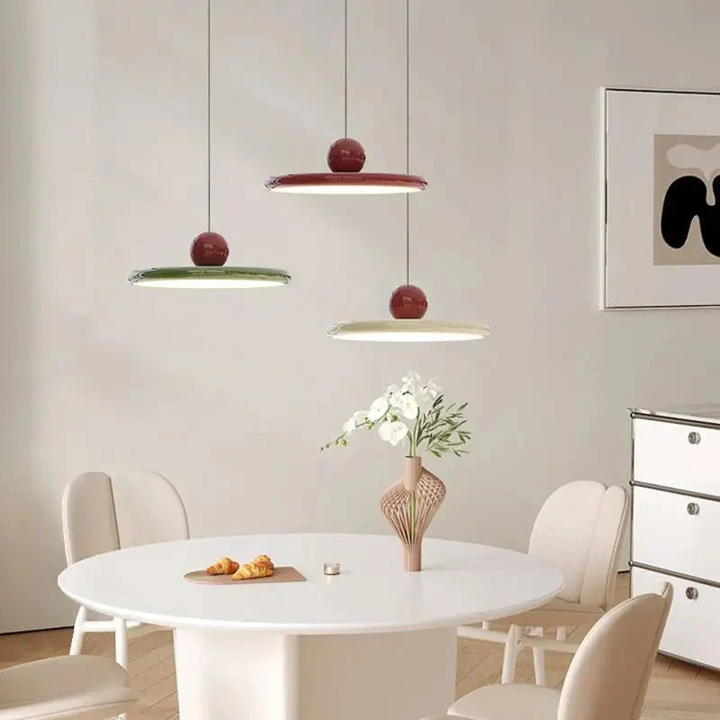 Glint Bauhaus-inspirierte Glaze-Hängeleuchte